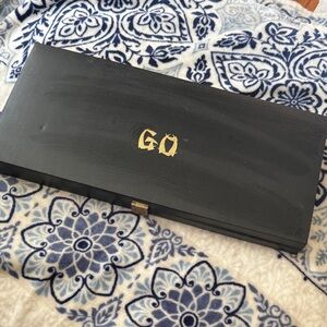 Vintage Black GO Logo Box